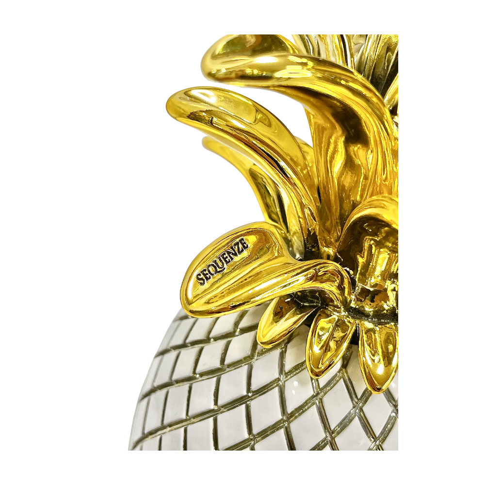 Ananas Sequenze lavorato e dipinto a mano bianco e oro - rif. ANO171/2
