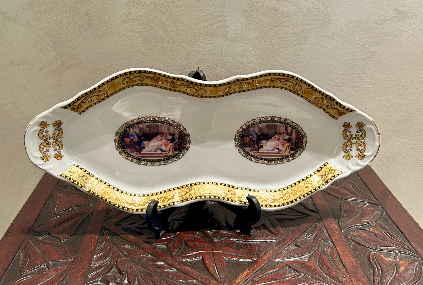 Vassoio Decorativo Stile Rococò con Scene Galanti