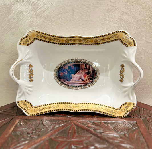 Vassoio Centrotavola con Manici in Porcellana Stile Rococò con Scene Galanti