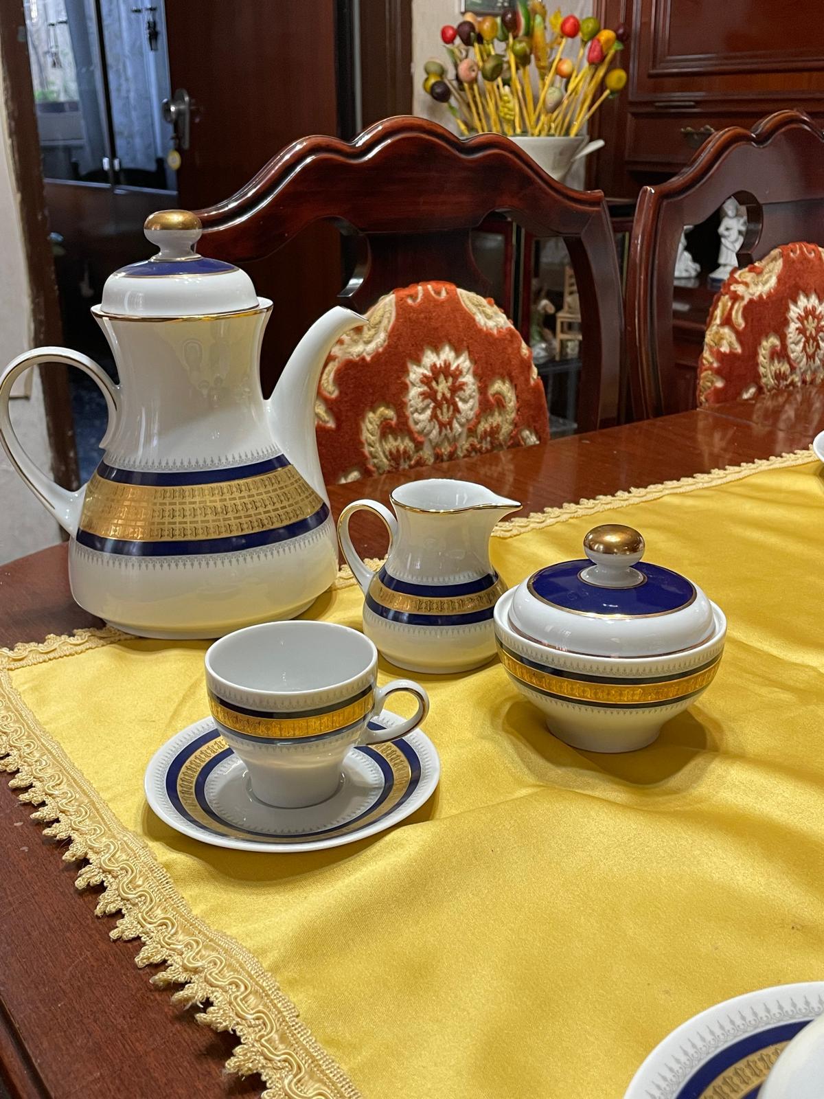 Servizio completo piatti,caffè e tè winterling bavaria in oro zecchino e blu cobalto- rif. AGATA1